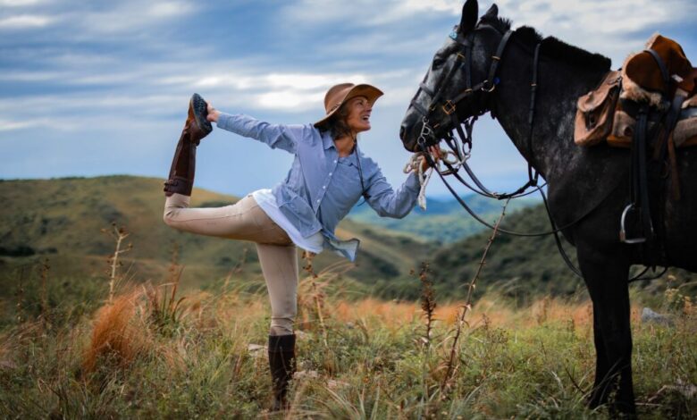 Re-Introducing…Me. And, horses + mindfulness. Re-Introducing…Me. And, horses + mindfulness.